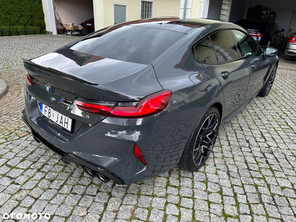 BMW M8 - 8