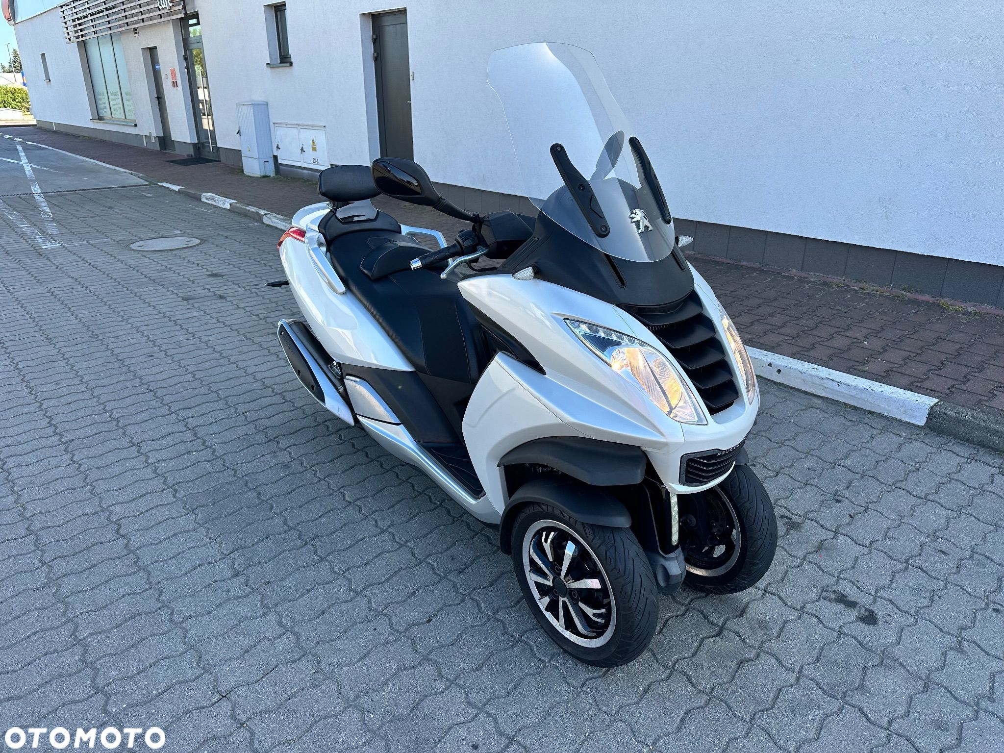 Peugeot Metropolis - 1