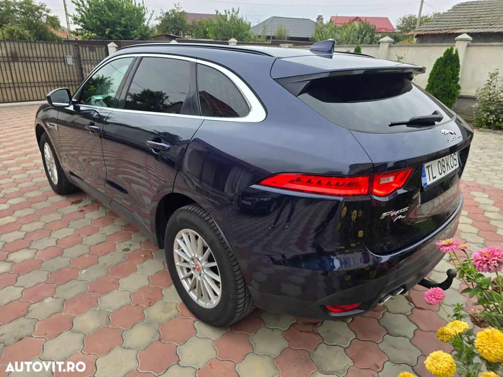 Jaguar F-Pace - 10