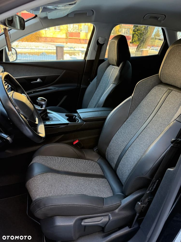 Peugeot 3008 PureTech 130 Stop & Start GPF Allure Business-Paket - 32