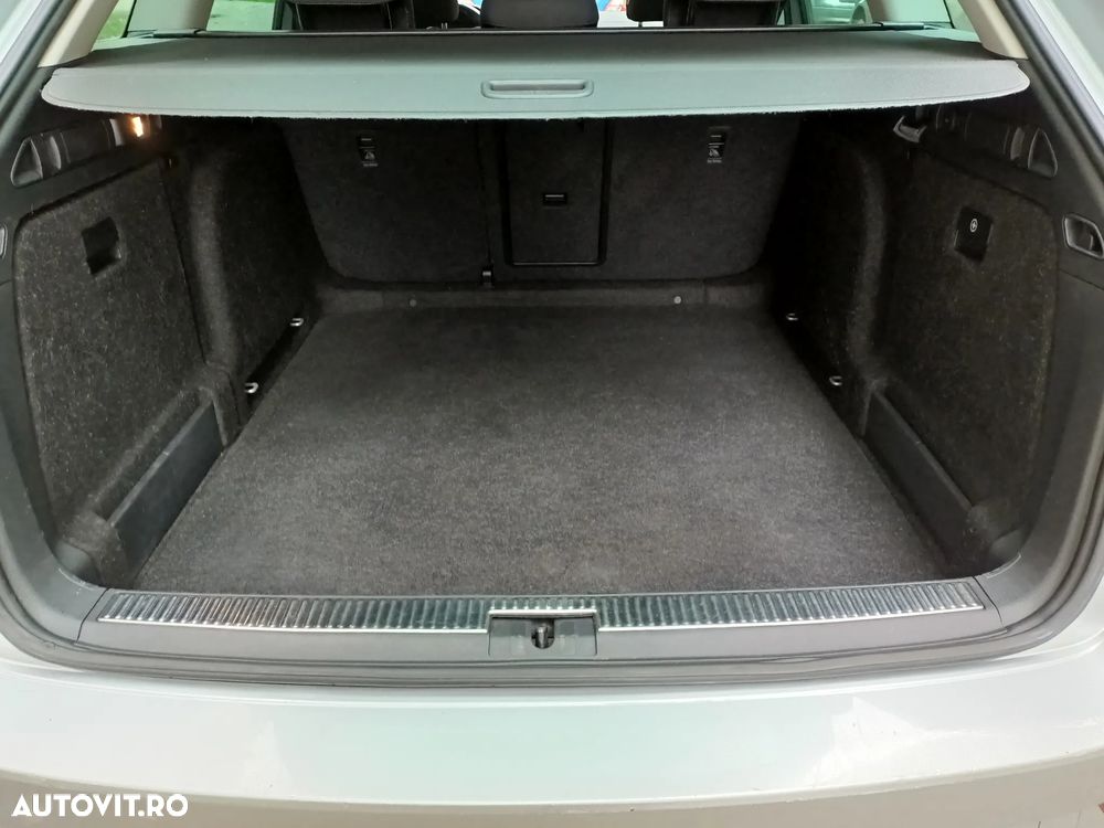 Skoda Superb Combi 2.0 TDI DSG Active - 7