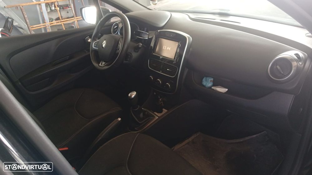 Renault Clio Sport Tourer 1.5 dCi - 13