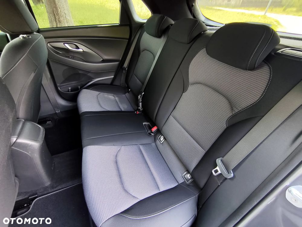 Hyundai i30 1.4 Premium - 11