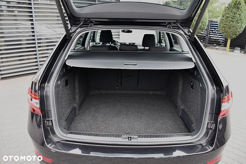 Skoda Superb 1.4 TSI ACT Style - 26