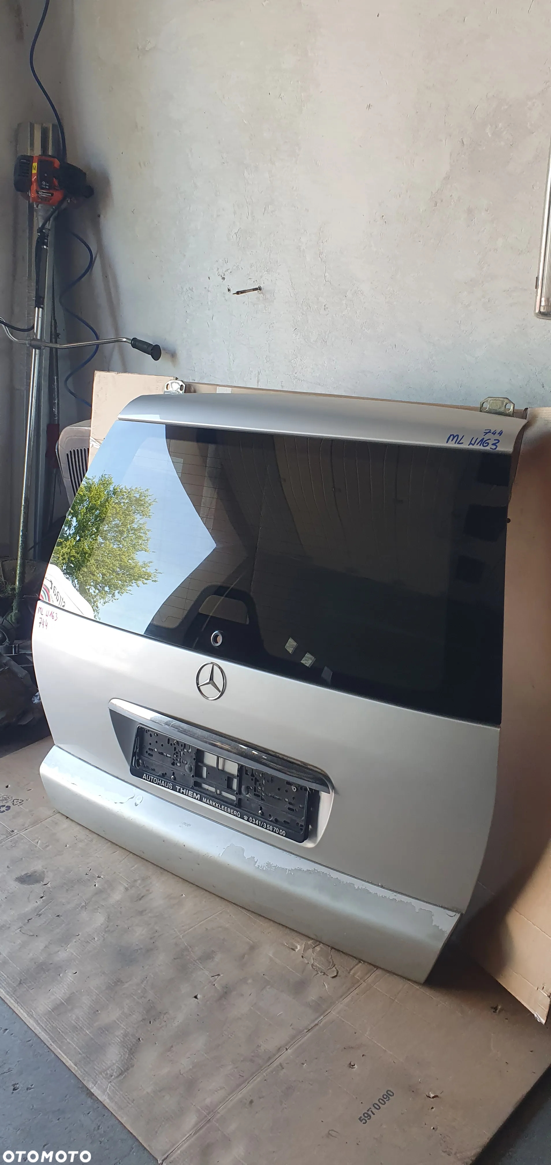 Klapa bagażnika tył tylna Mercedes ML W163 Lift 744 C744 - 2