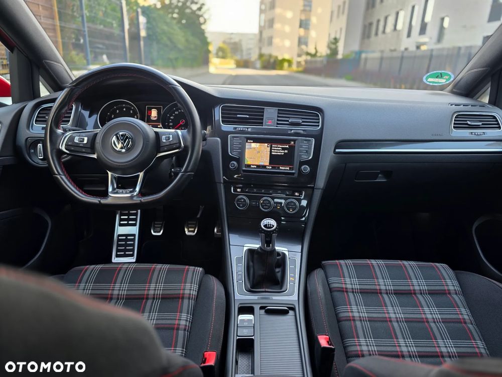 Volkswagen Golf 2.0 TSI BMT GTI - 26