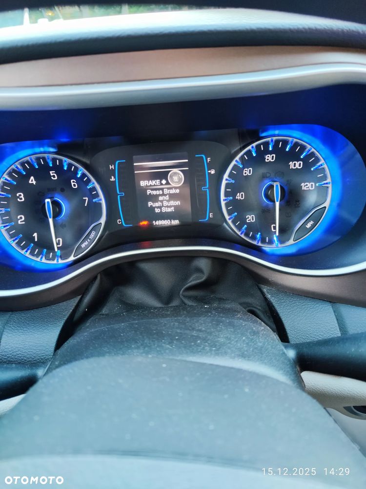 Chrysler Pacifica - 14