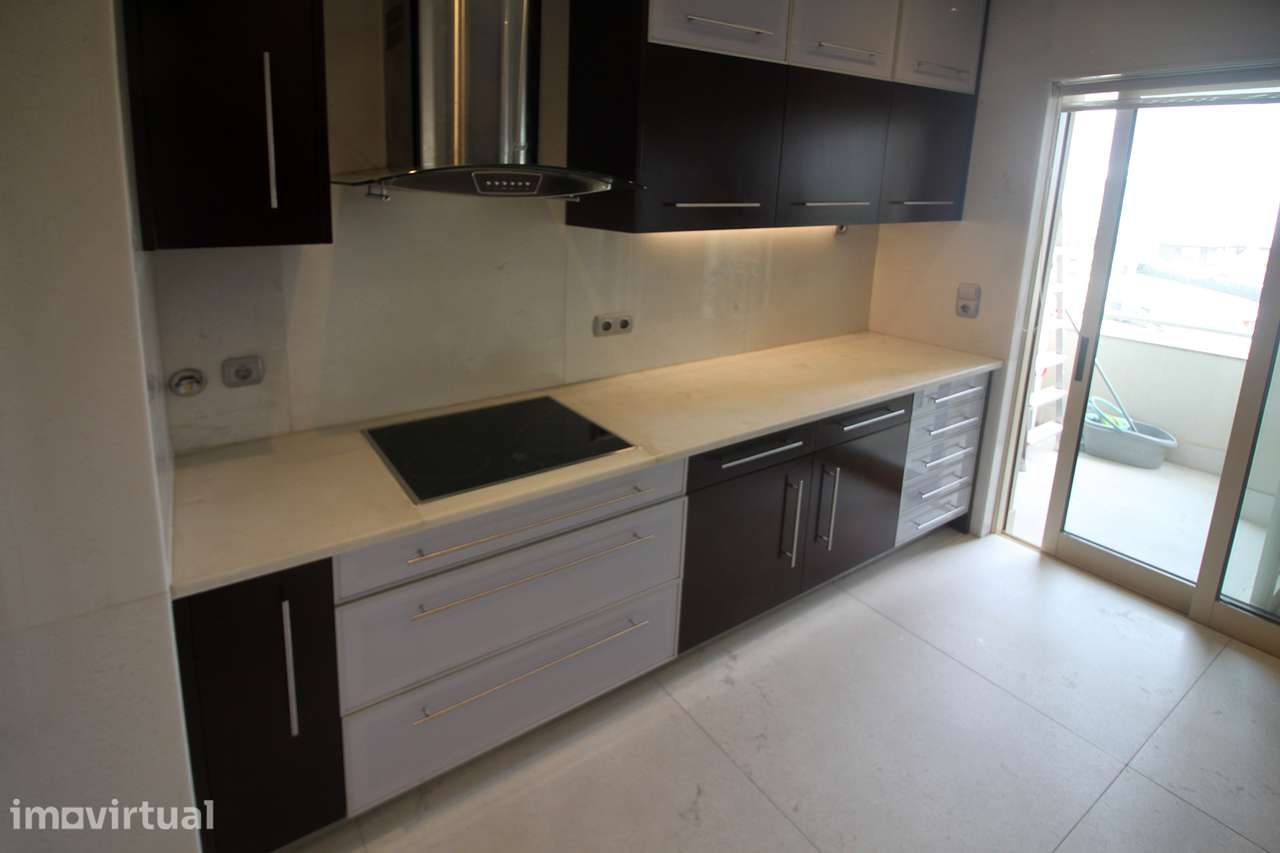 T 3 duplex Pinhal d'Aberta em Esmoriz - Grande imagem: 5/30