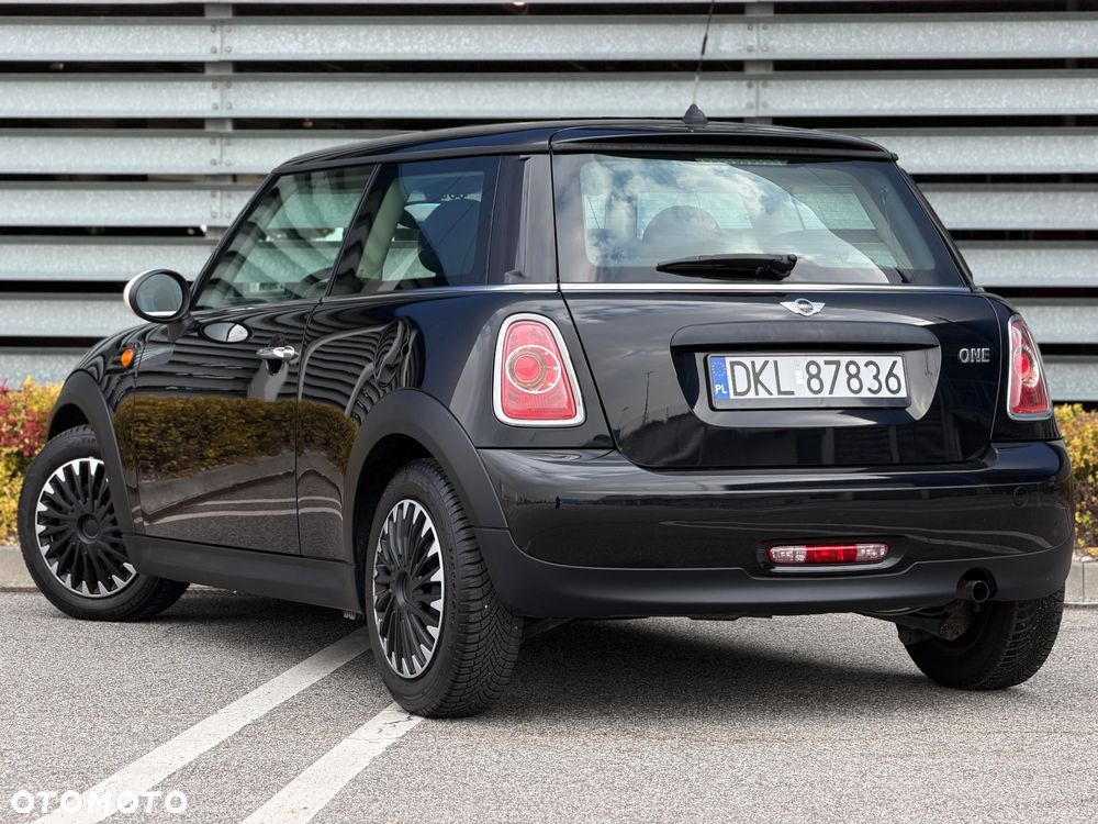 MINI ONE - 4