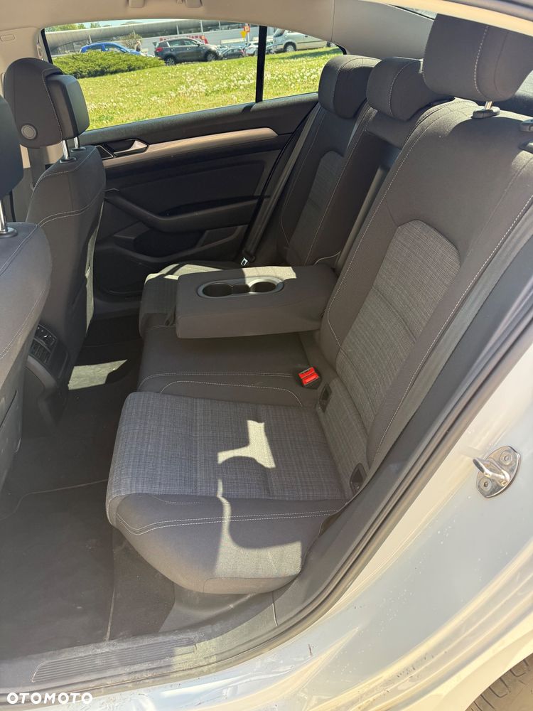 Volkswagen Passat 2.0 TSI Business DSG - 14