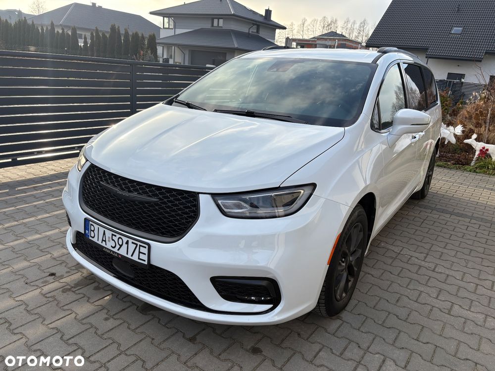 Chrysler Pacifica - 8