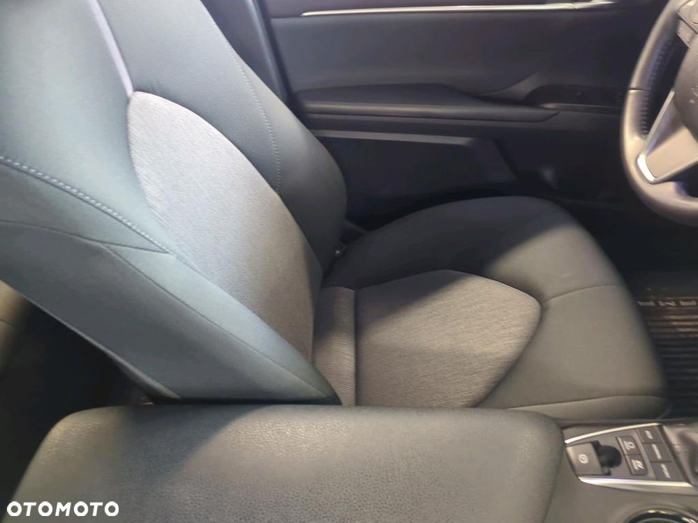 Toyota Camry 2.5 Hybrid Comfort CVT - 15