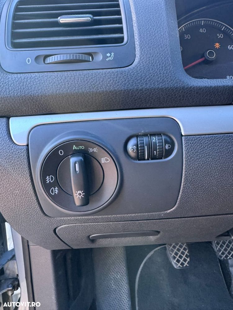 Volkswagen Golf - 13