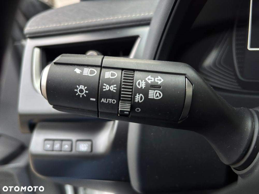 Lexus UX 250h GPF Business 2WD - 16