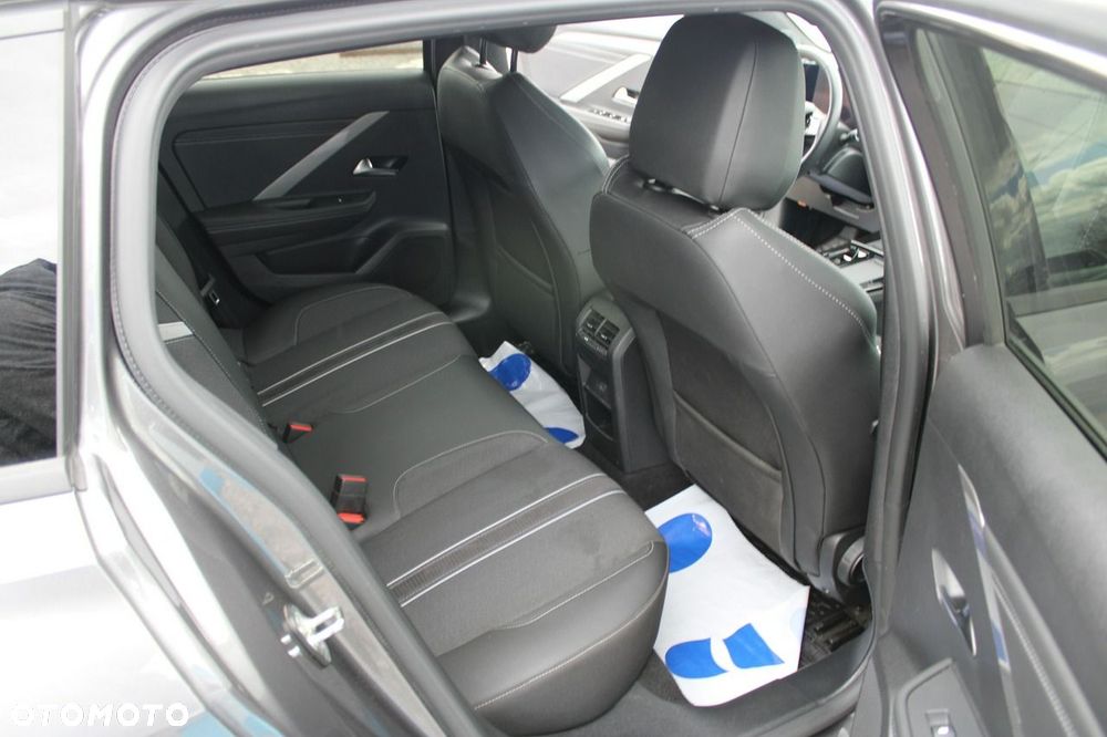 Opel Astra - 36