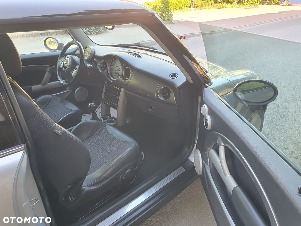 MINI Cooper Seven - 14