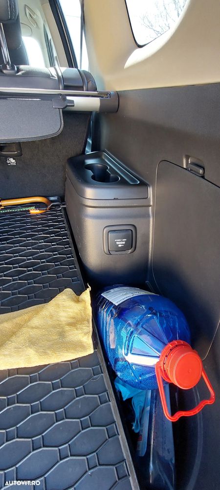 Mitsubishi Outlander - 11