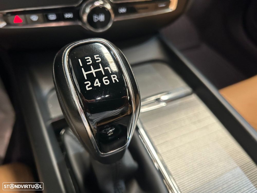 Volvo V60 2.0 D3 Inscription - 33