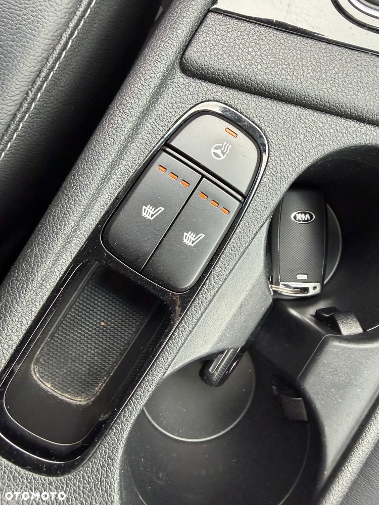 Kia Niro 1.6 GDI 2WD Edition 7 - 34
