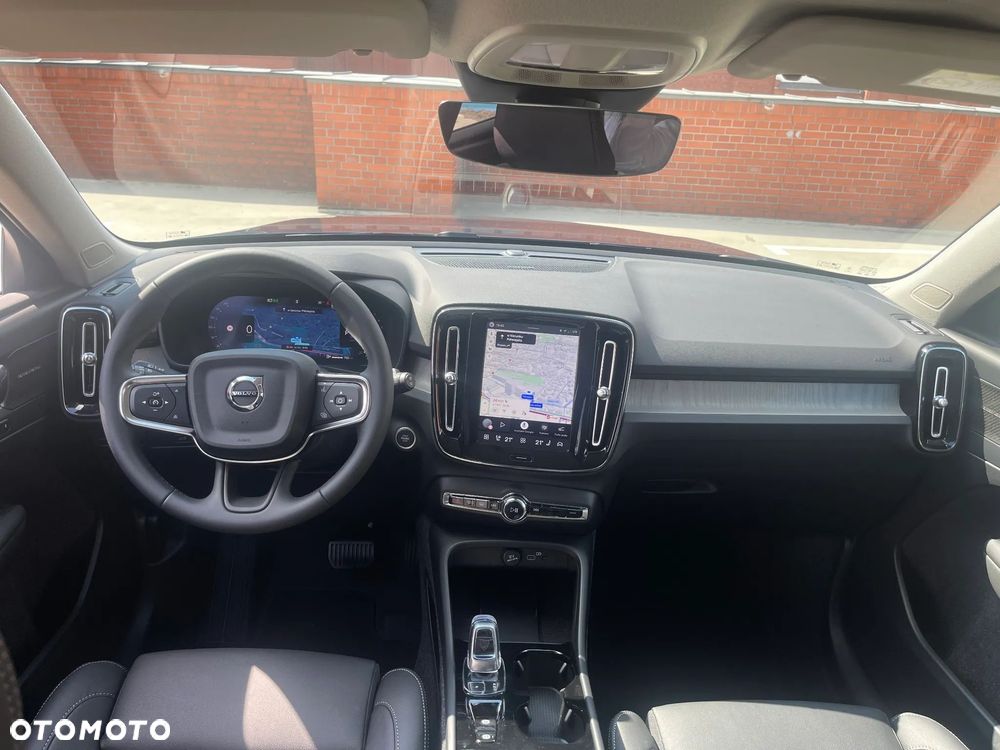 Volvo XC 40 B3 Plus Dark - 16
