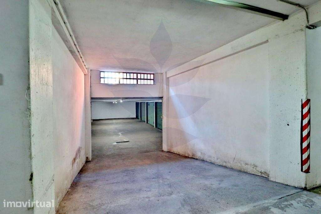 Venda Garagem fechada junto à Escola Secundária Alberto Sampaio — Brag - Grande imagem: 4/13