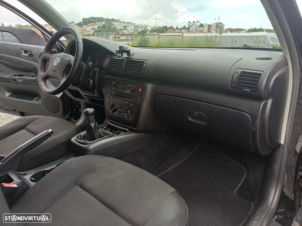 VW Passat Variant 1.9 TDi Confortline - 28