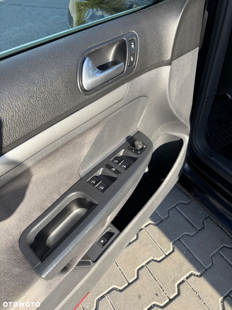 Volkswagen Jetta 1.9 TDI Comfortline - 27
