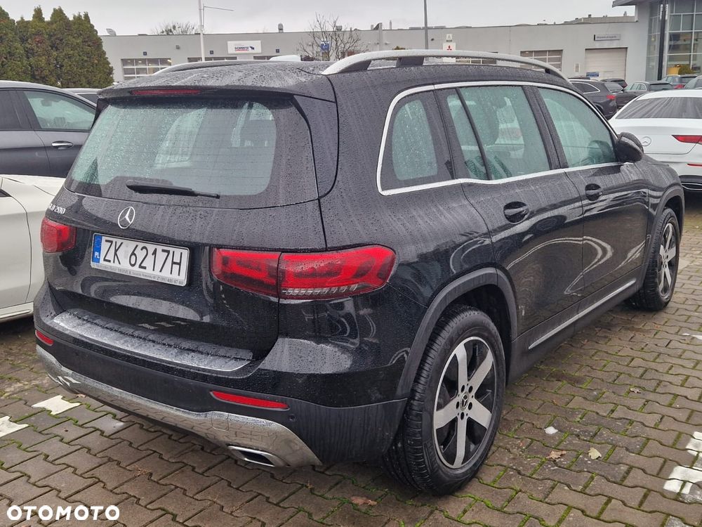 Mercedes-Benz GLB - 4