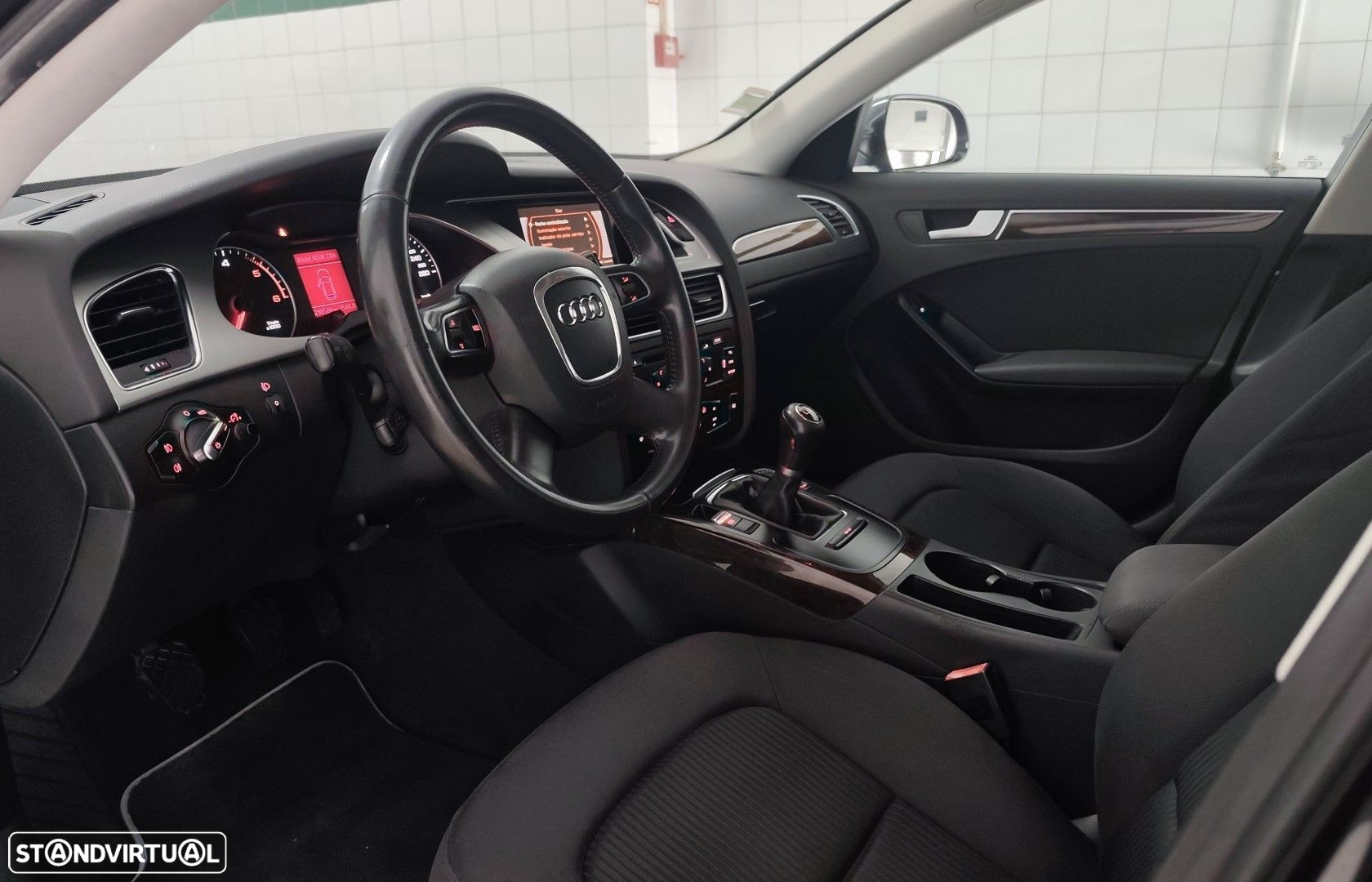 Audi A4 Avant 2.0 TDI exclusive - 8