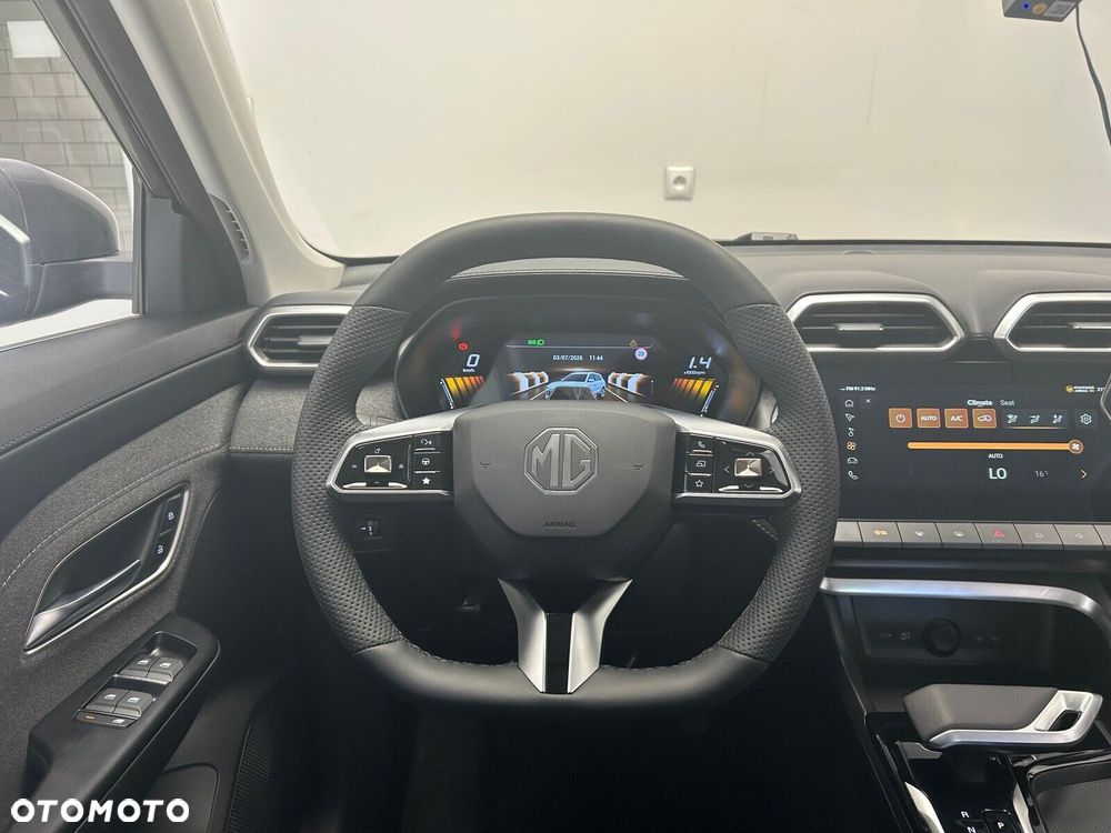 MG ZS Hybrid+ - 17