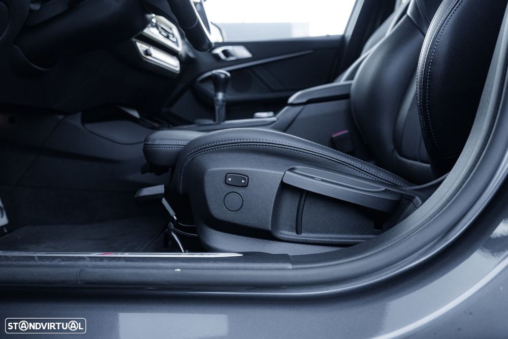 BMW 116 d Pack Desportivo M - 55