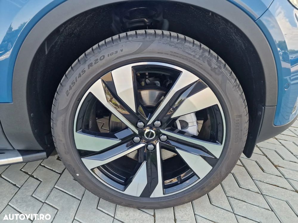 Volvo XC 40 B4 AT FWD MHEV Ultimate Dark - 39
