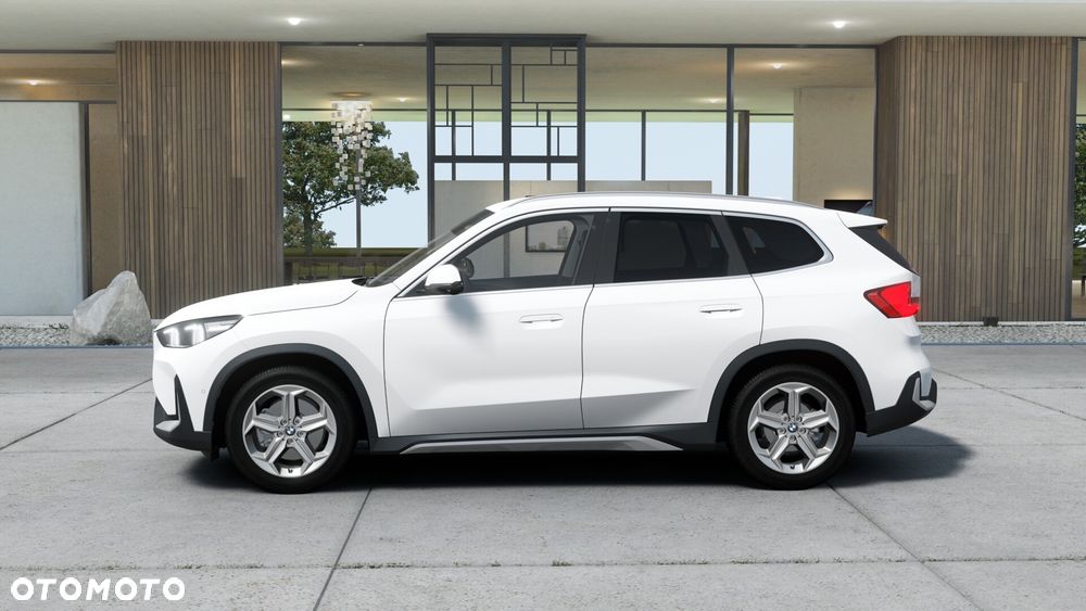 BMW X1 xDrive23i xLine - 4