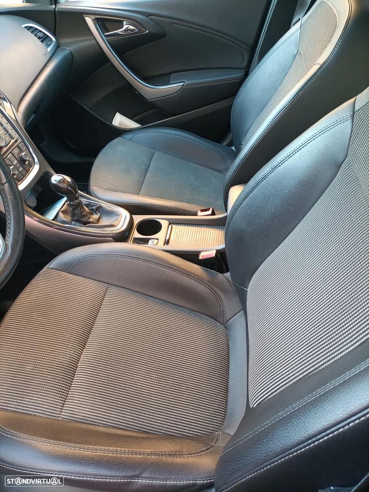 Opel Astra Sports Tourer - 6