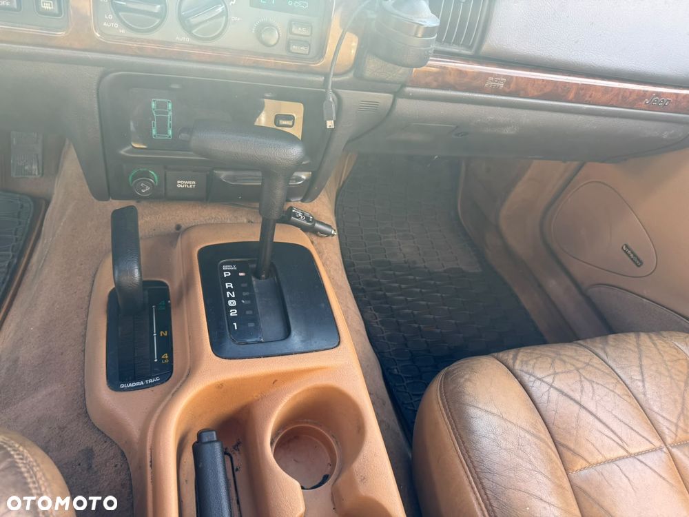 Jeep Grand Cherokee 5.2 Limited - 14