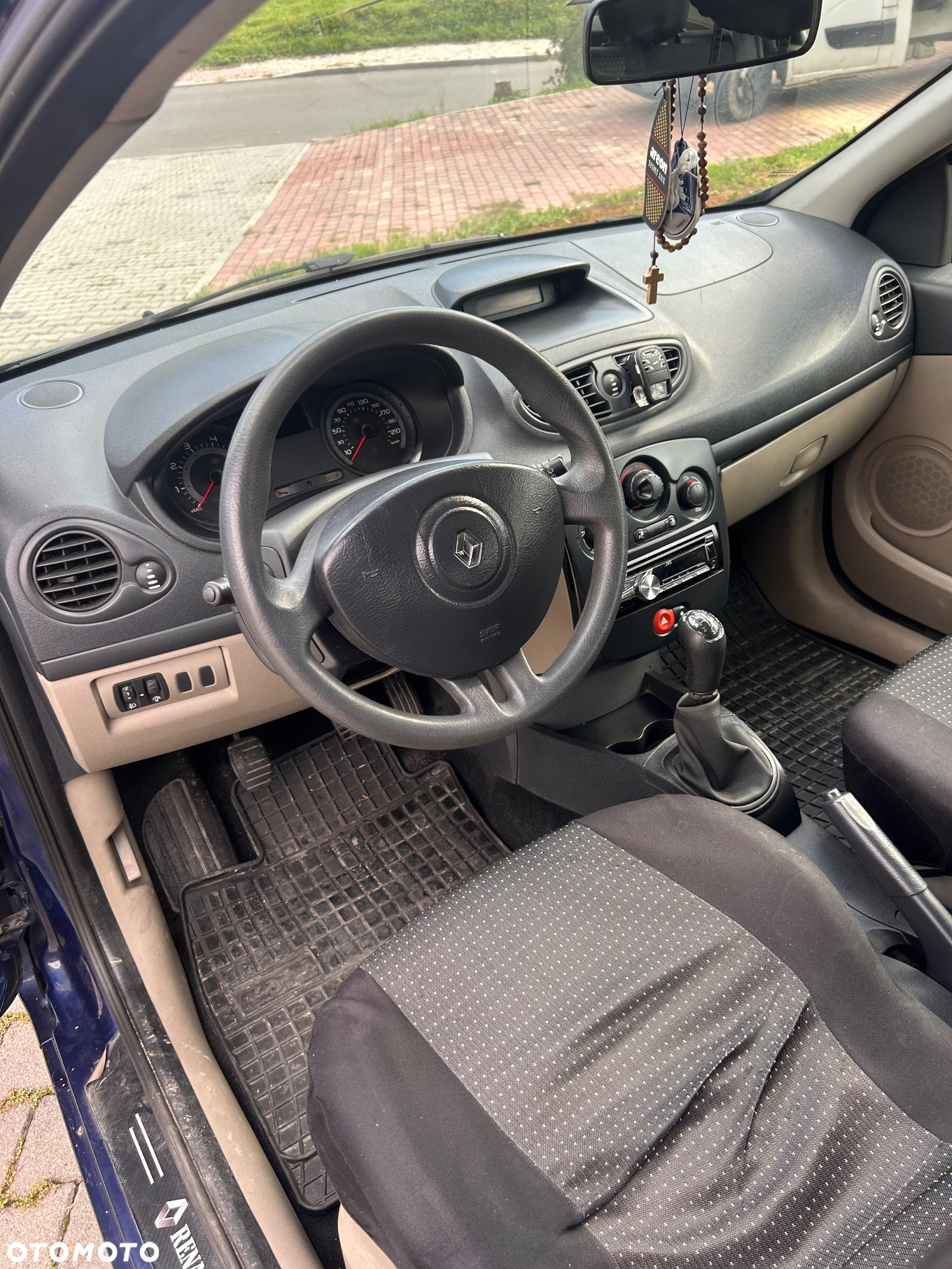 Renault Clio 1.2 16V 75 Dynamique - 13