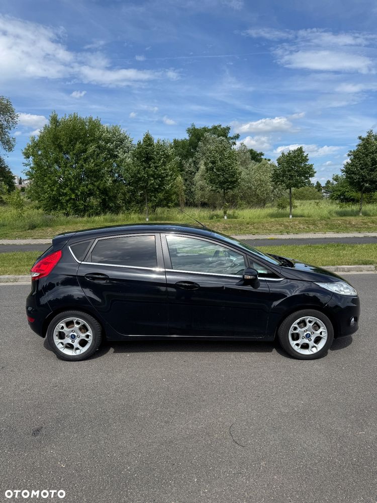 Ford Fiesta 1.6 TDCi DPF Titanium - 3