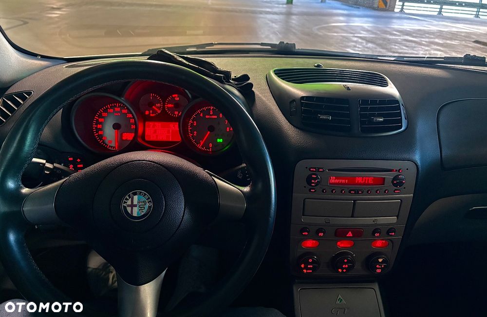 Alfa Romeo GT 1.8TS Impression - 17