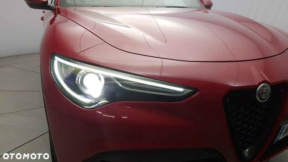 Alfa Romeo Stelvio - 11