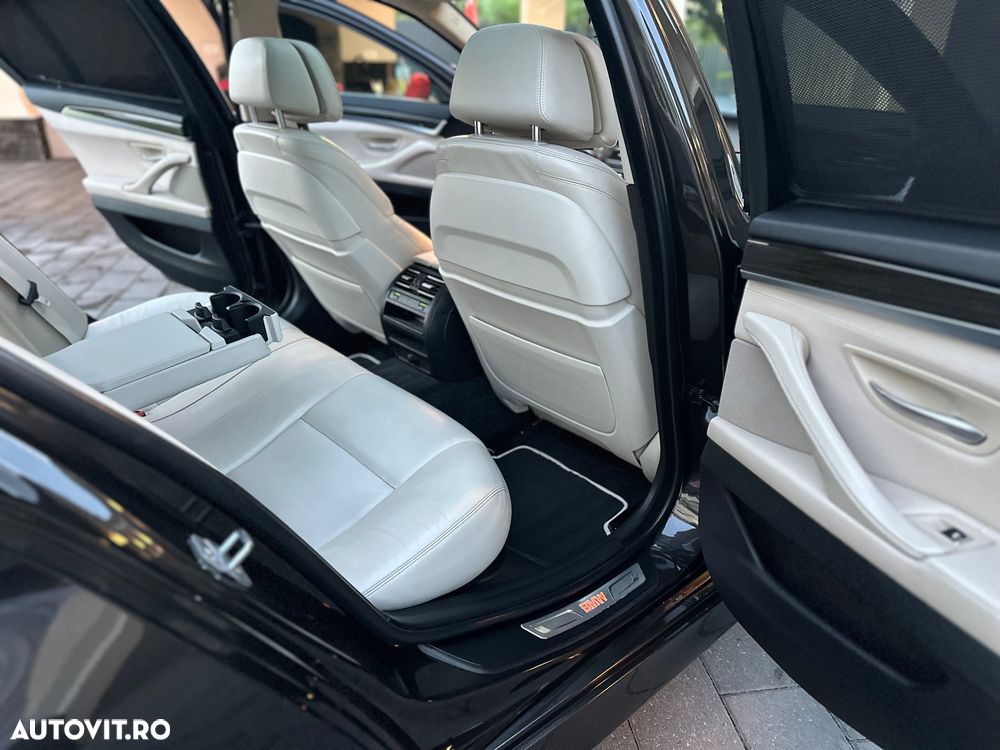 BMW Seria 5 520d Aut. Luxury Line - 26