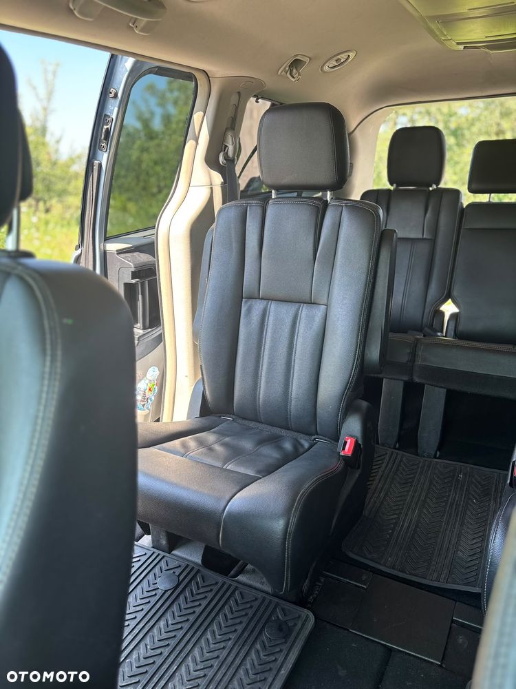Chrysler Town & Country 3.6 Touring - 12