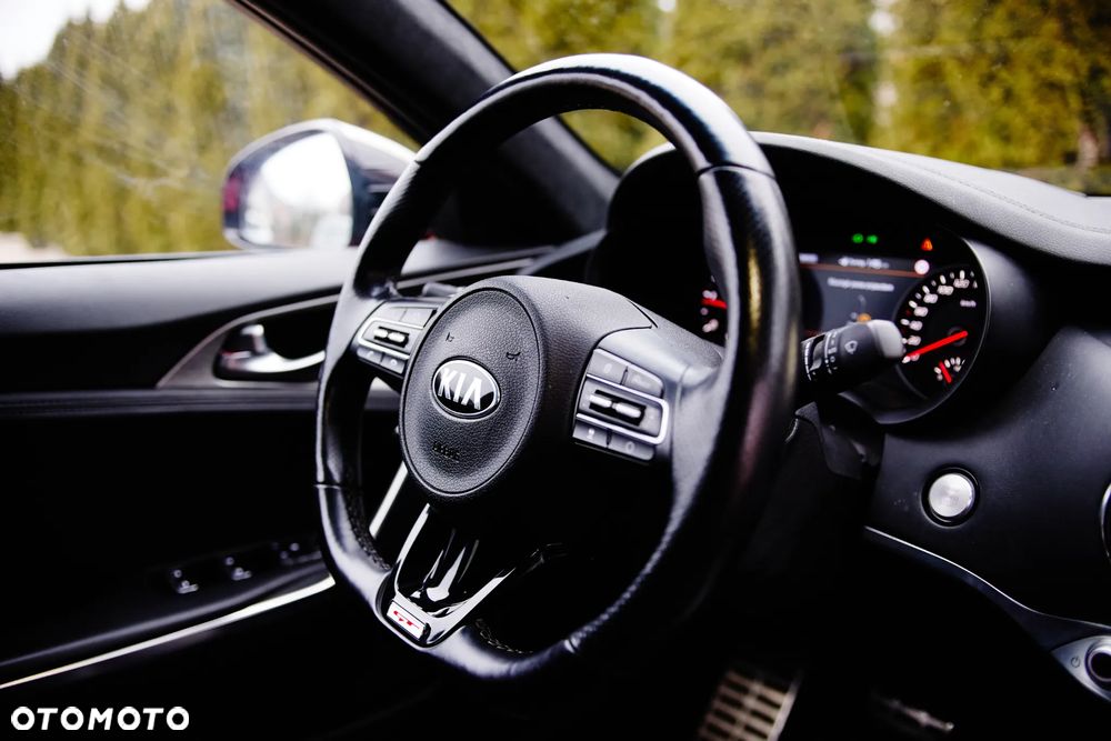 Kia Stinger 2.2 CRDI GT Line - 33