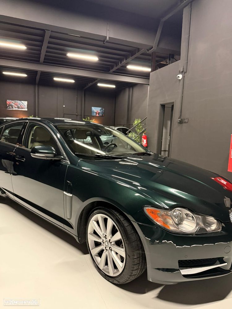 Jaguar XF 3.0 D V6 Premium Luxury - 8