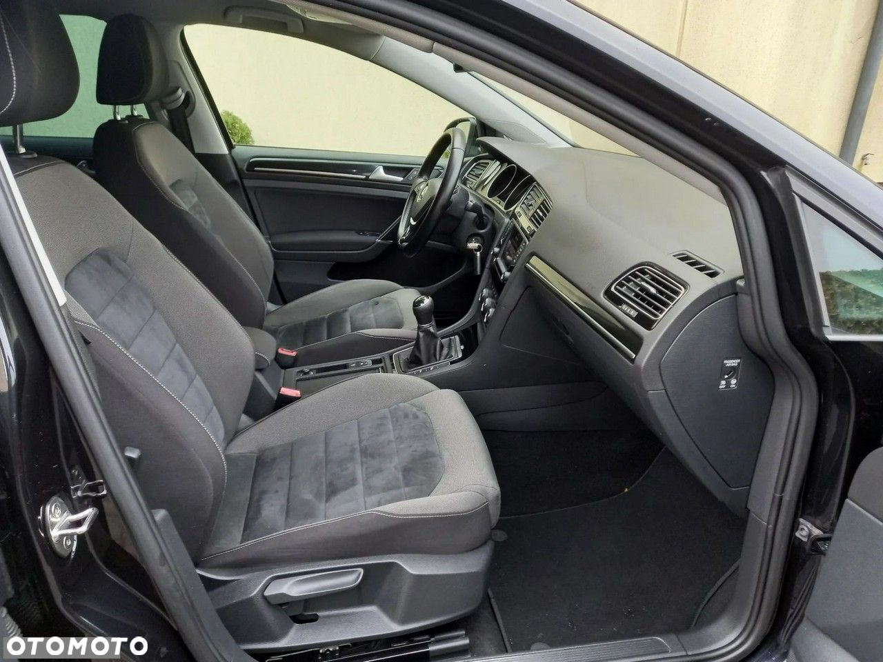 Volkswagen Golf VII 1.6 TDI BMT Trendline - 18