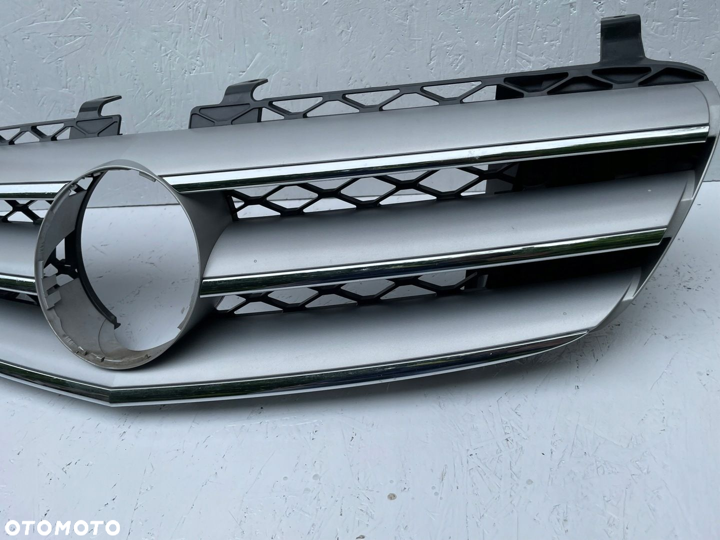 MERCEDES R KLASA W251 GRILL ATRAPA ORG - 4