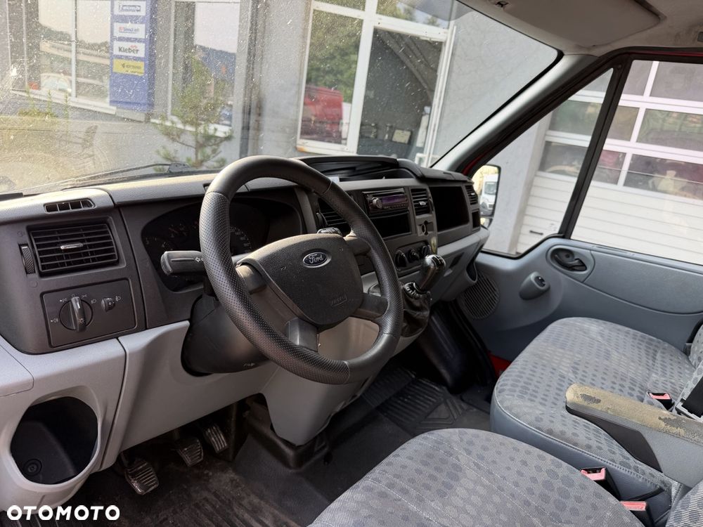 Ford Transit - 9