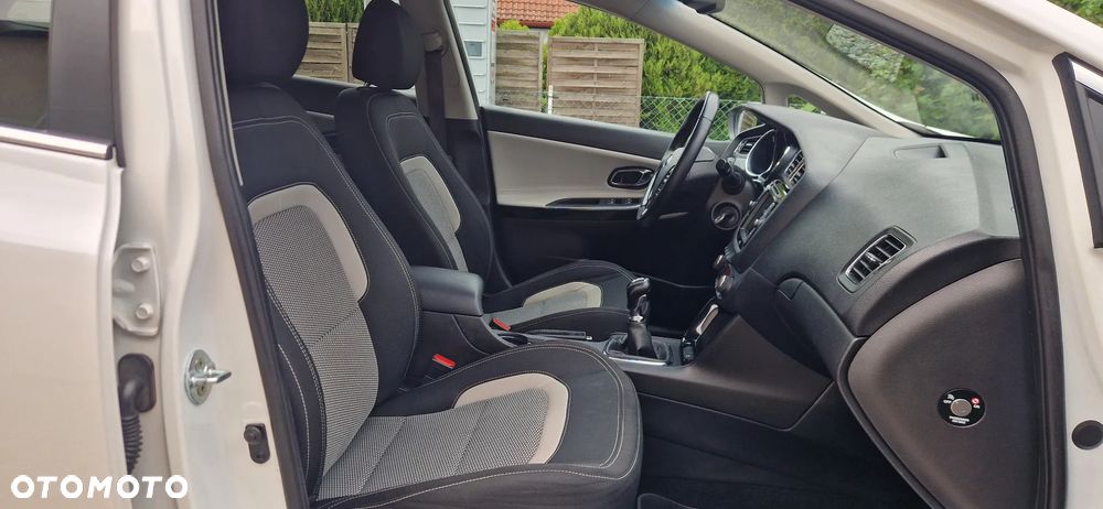 Kia Ceed 1.6 GDI Dream Team Edition - 14