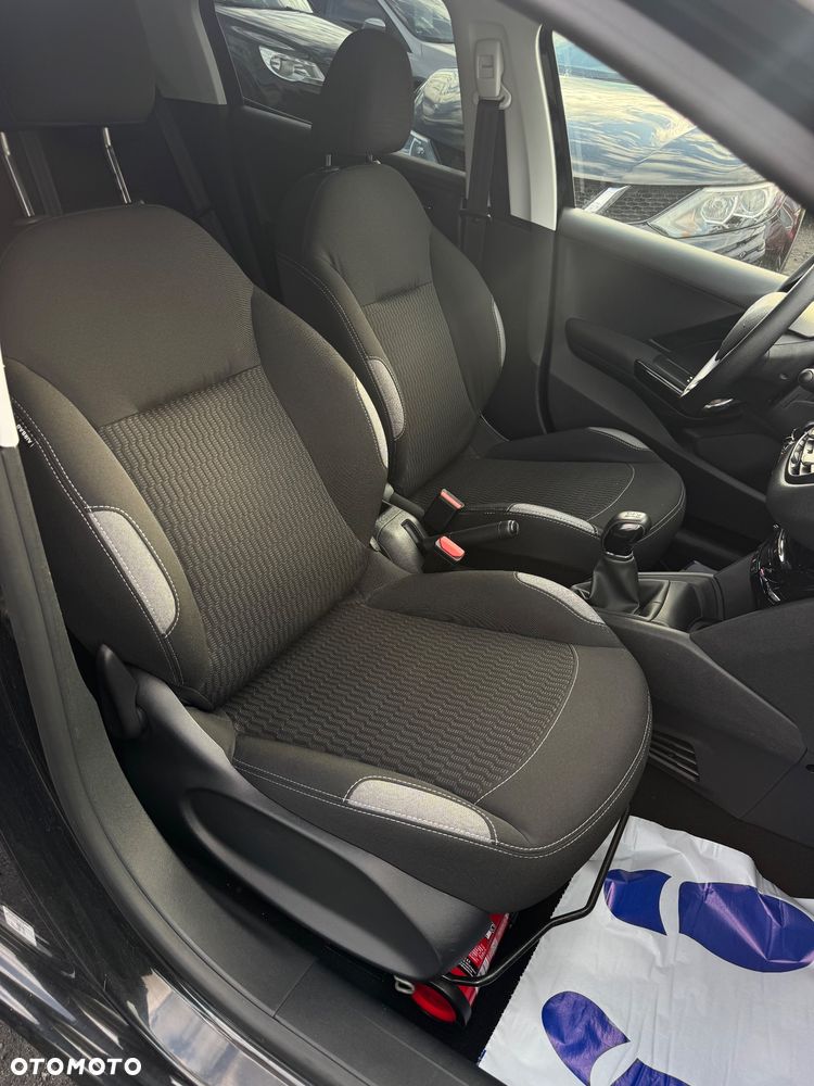 Peugeot 208 1.2 VTi Style - 12