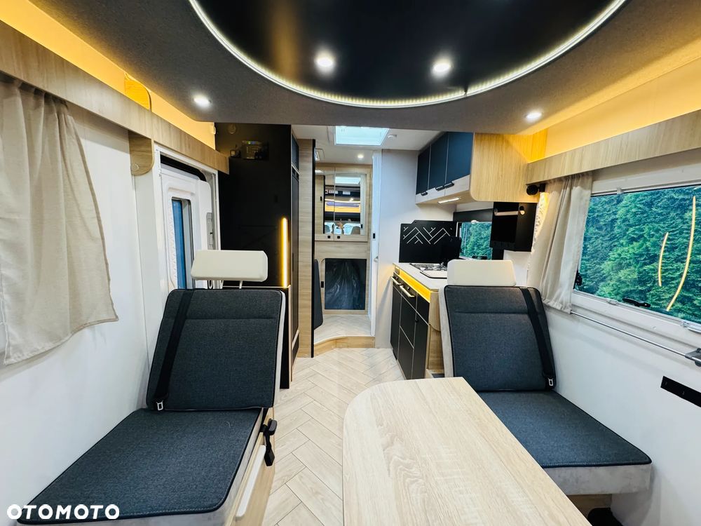 Ford Chausson 640 Titanium Line - 32
