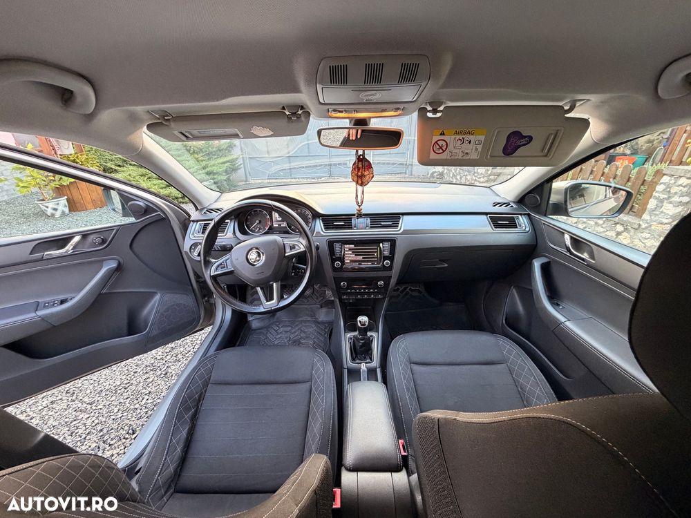 Skoda RAPID 1.2 TSI Style - 11